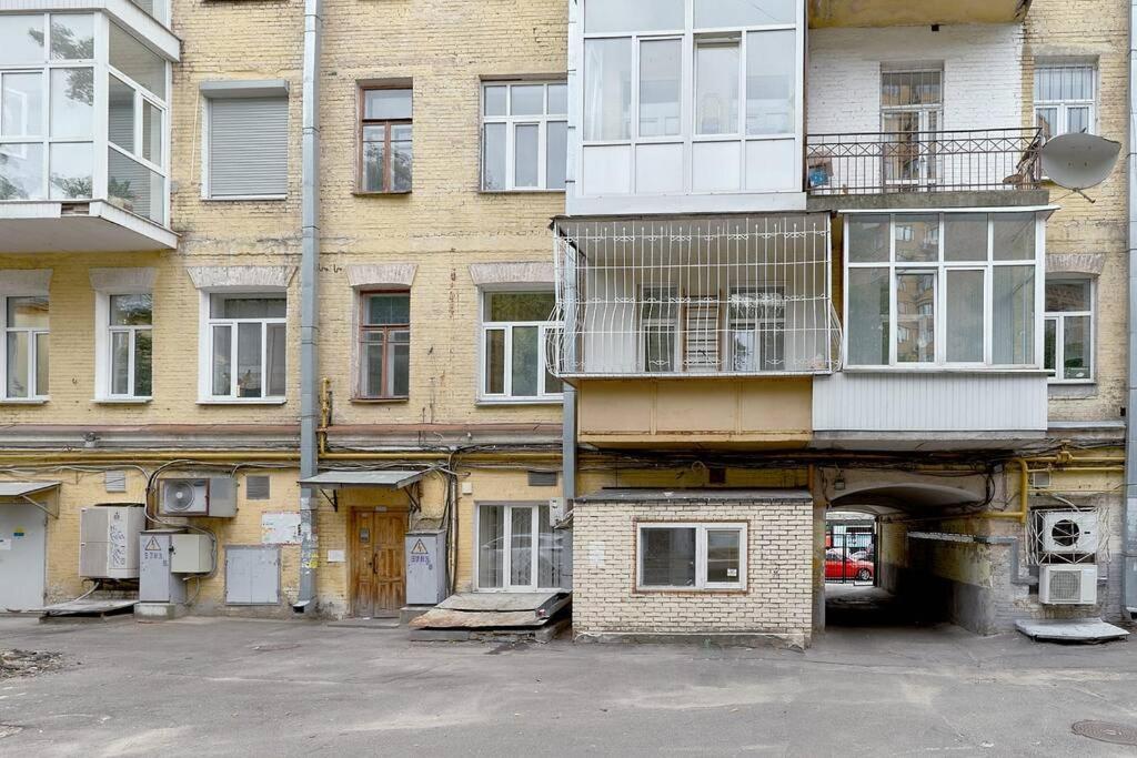 Лофт 100 М2 - Три Раздельных Спальни Улица Бассейная 13 Метро Дворец Спорта Kiev Exterior foto